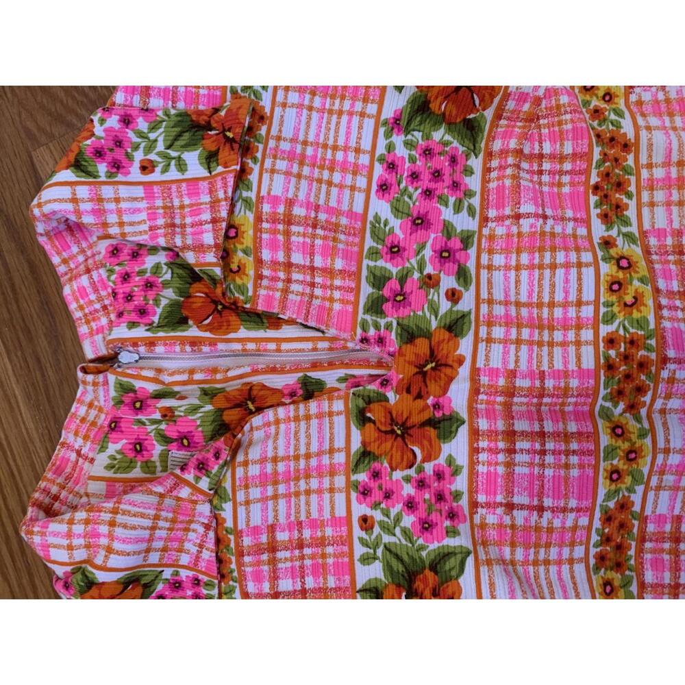 Vintage 60s/70s Liberty Circle Day Glo sleeveless Floral and Plaid Pattern Dress - Picture 3 of 5